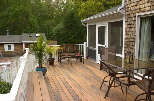 Decking Service in Niles