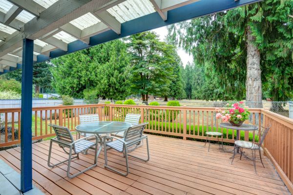 Deck Carpentry Service in Niles
